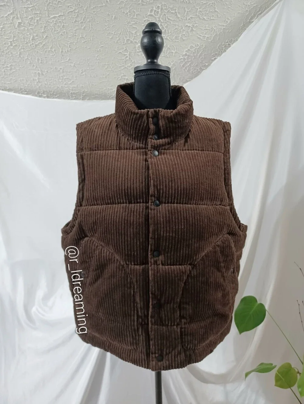 NWT Banana Republic Dark Brown Corduroy Puffer Vest Size Medium